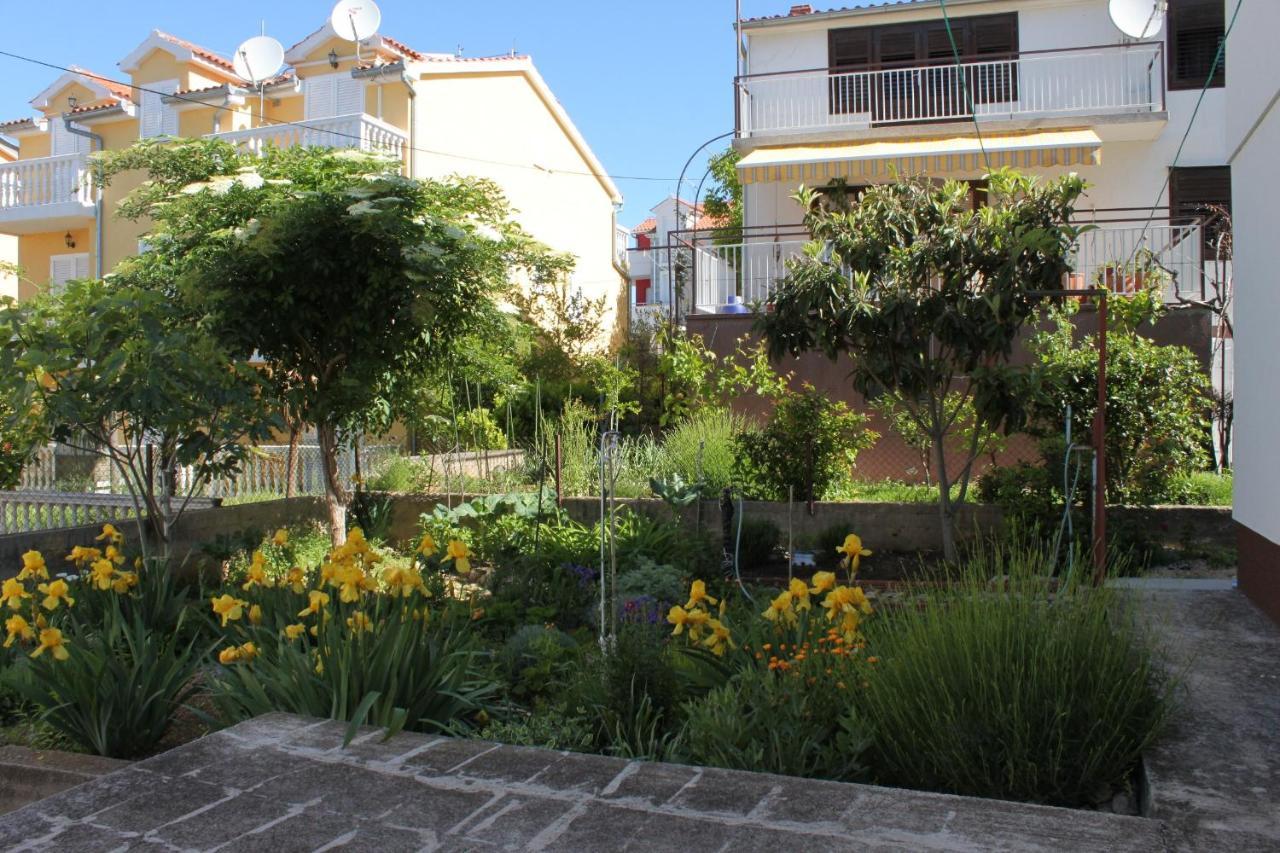 Apartments With A Parking Space Vodice - 7604 Bagian luar foto