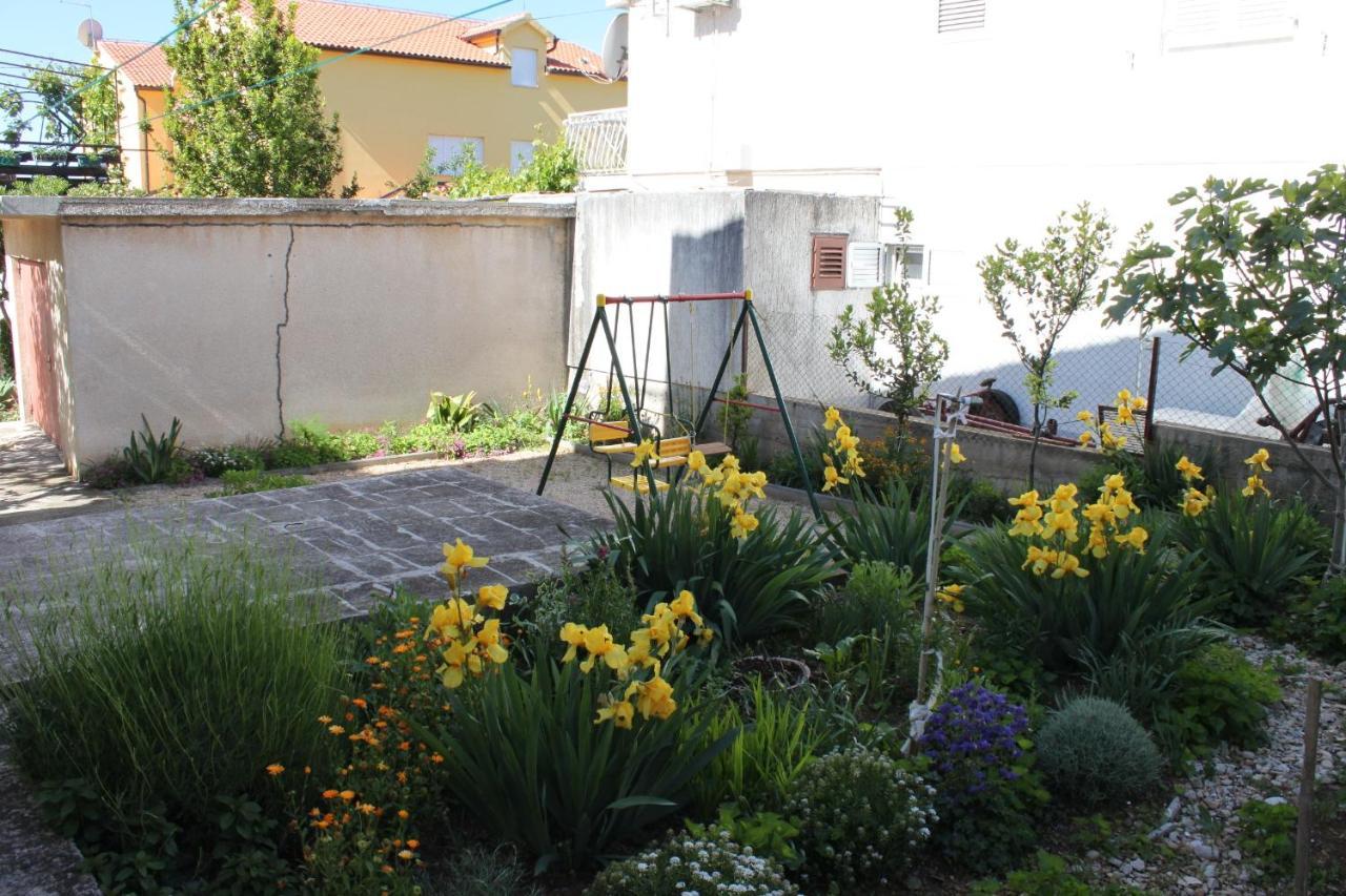 Apartments With A Parking Space Vodice - 7604 Bagian luar foto