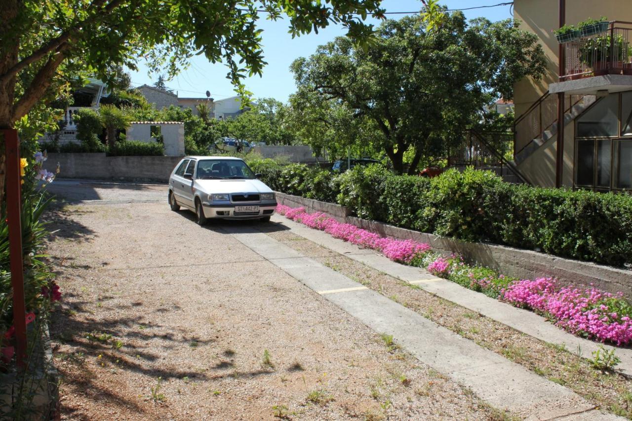 Apartments With A Parking Space Vodice - 7604 Bagian luar foto